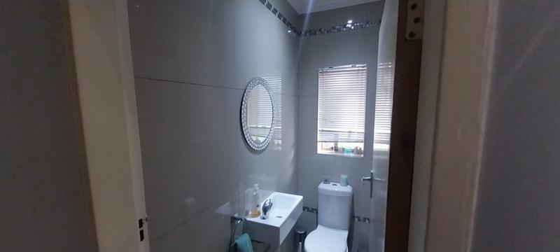 3 Bedroom Property for Sale in Sunnyridge Gauteng