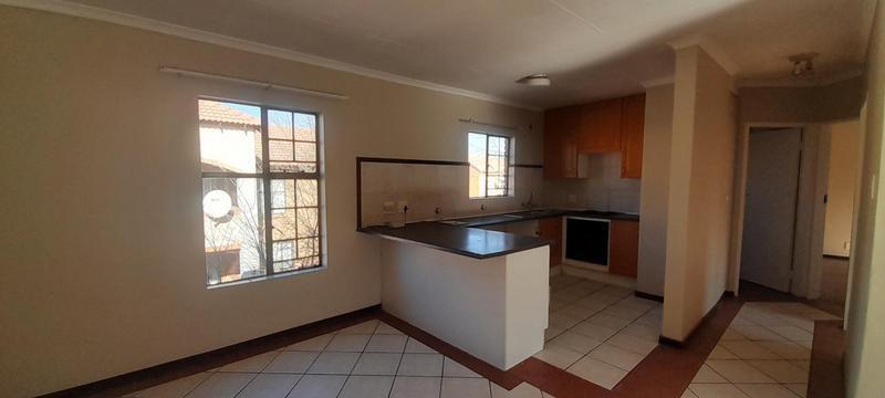 To Let 2 Bedroom Property for Rent in Die Hoewes Gauteng