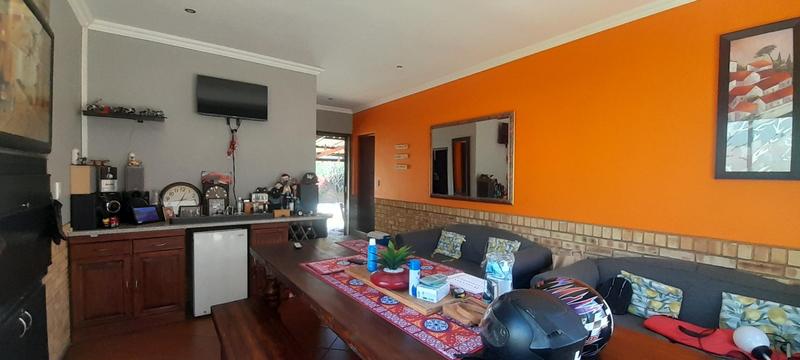 To Let 3 Bedroom Property for Rent in Amberfield Gauteng