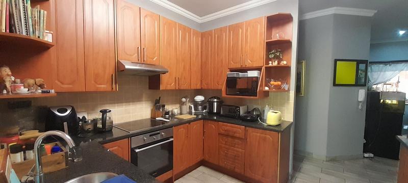 To Let 3 Bedroom Property for Rent in Amberfield Gauteng