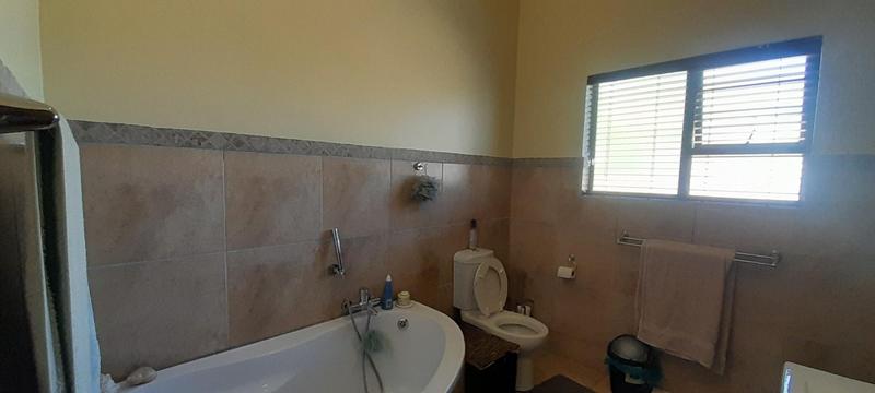 To Let 3 Bedroom Property for Rent in Amberfield Gauteng