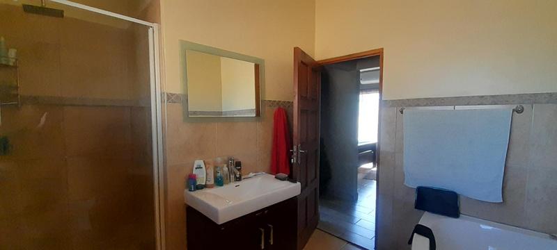 To Let 3 Bedroom Property for Rent in Amberfield Gauteng