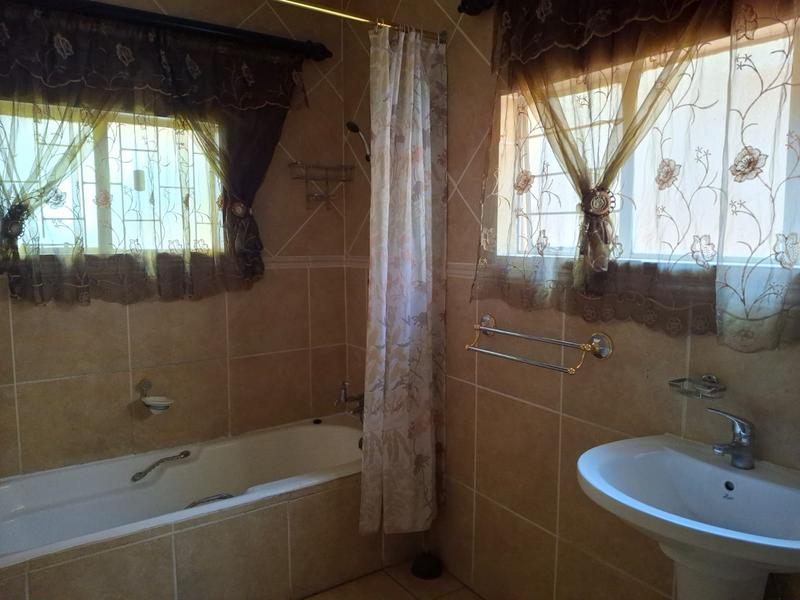To Let 3 Bedroom Property for Rent in Wonderboom South Gauteng