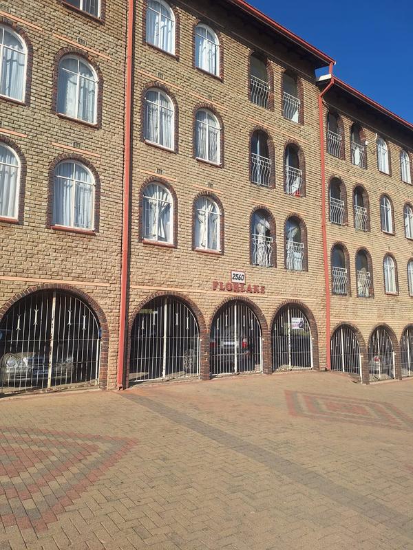 To Let 2 Bedroom Property for Rent in Florida Park Gauteng
