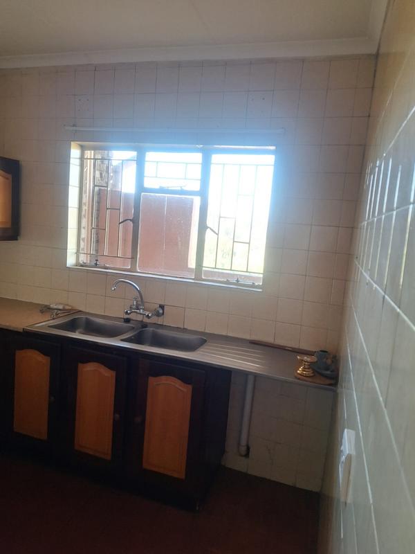 To Let 2 Bedroom Property for Rent in Florida Park Gauteng