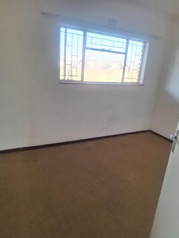 To Let 2 Bedroom Property for Rent in Florida Park Gauteng