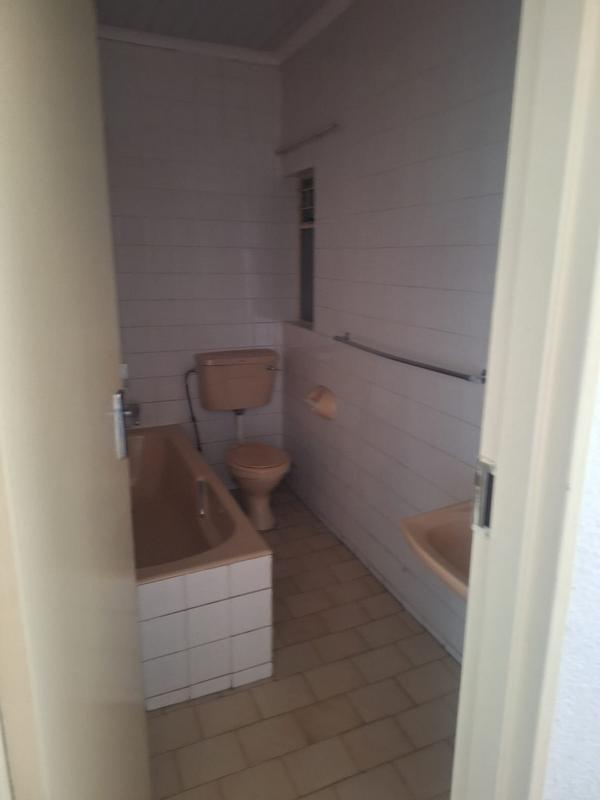 To Let 2 Bedroom Property for Rent in Florida Park Gauteng