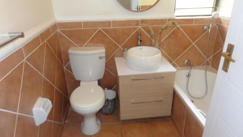 2 Bedroom Property for Sale in River Club Gauteng