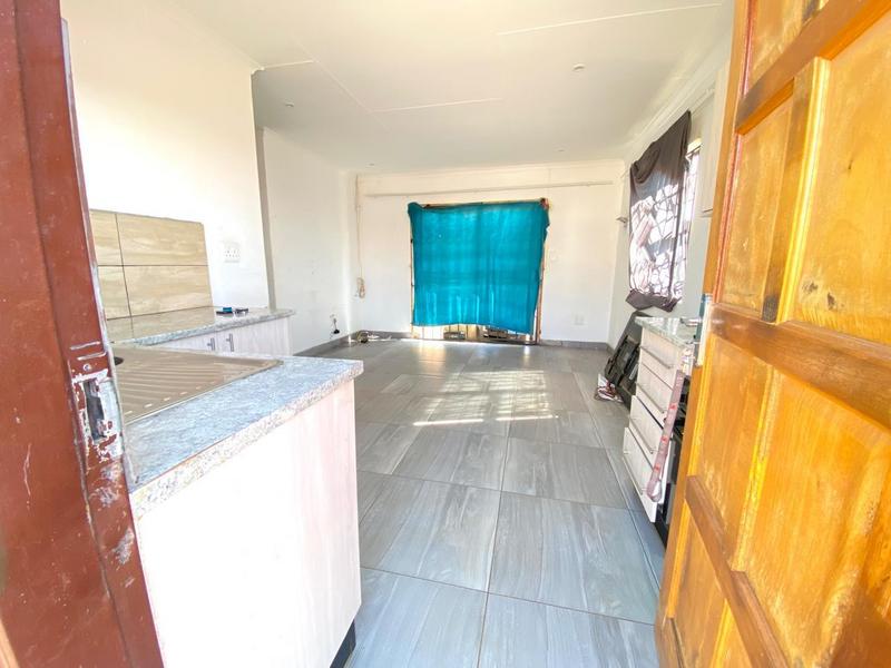 To Let 3 Bedroom Property for Rent in Azaadville Gardens Gauteng