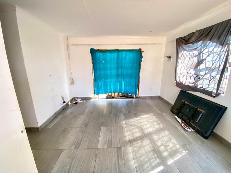To Let 3 Bedroom Property for Rent in Azaadville Gardens Gauteng