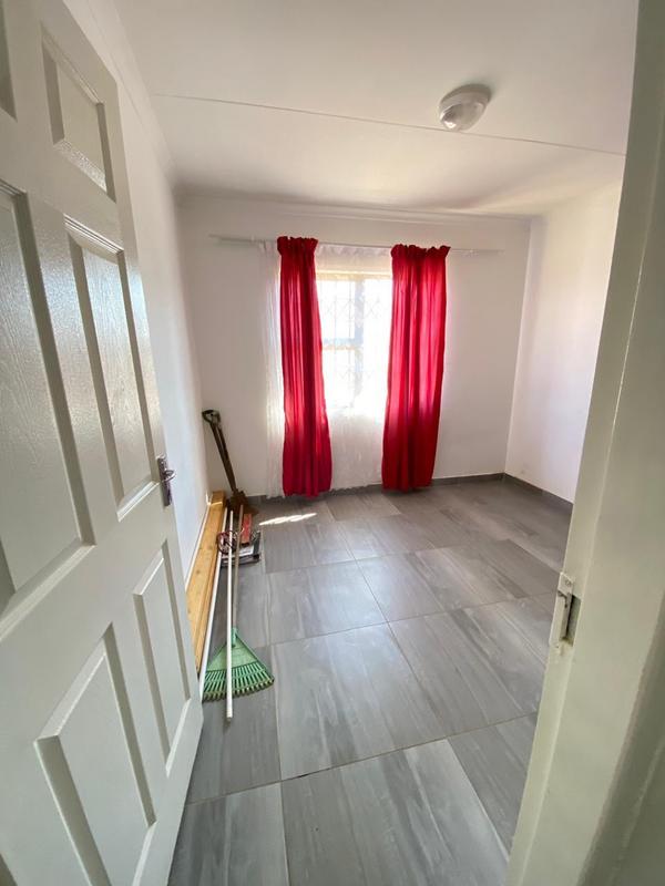 3 Bedroom Property for Sale in Azaadville Gardens Gauteng