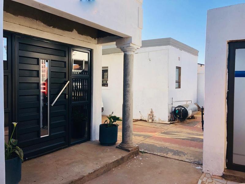 2 Bedroom Property for Sale in Bram Fischerville Gauteng