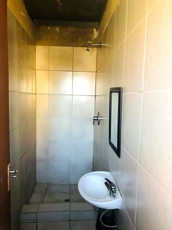 2 Bedroom Property for Sale in Bram Fischerville Gauteng