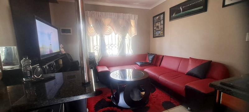 2 Bedroom Property for Sale in Fleurhof Gauteng