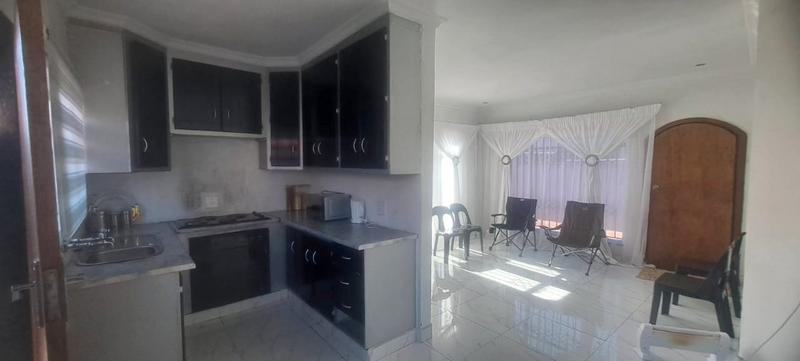 3 Bedroom Property for Sale in Protea North Gauteng