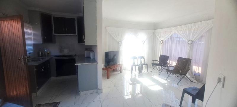 3 Bedroom Property for Sale in Protea North Gauteng