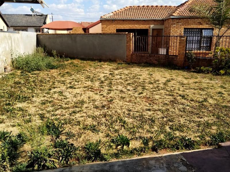 2 Bedroom Property for Sale in Vosloorus Gauteng