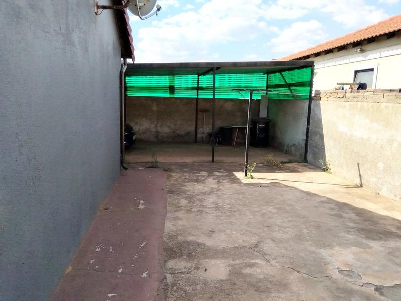 2 Bedroom Property for Sale in Vosloorus Gauteng