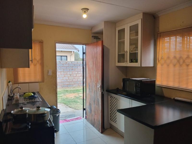 2 Bedroom Property for Sale in Windmill Park Gauteng