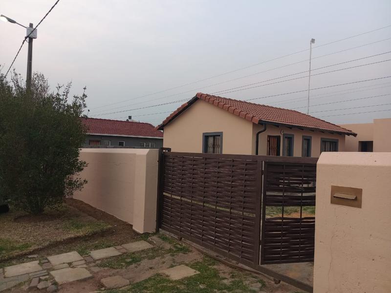 2 Bedroom Property for Sale in Windmill Park Gauteng