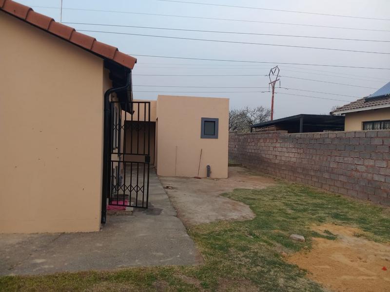 2 Bedroom Property for Sale in Windmill Park Gauteng