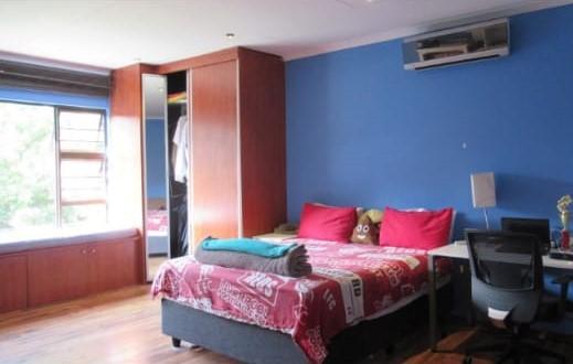 7 Bedroom Property for Sale in Oaklands Gauteng
