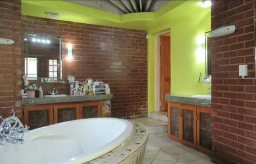 7 Bedroom Property for Sale in Oaklands Gauteng