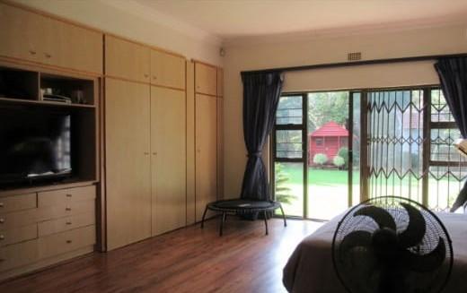 7 Bedroom Property for Sale in Oaklands Gauteng