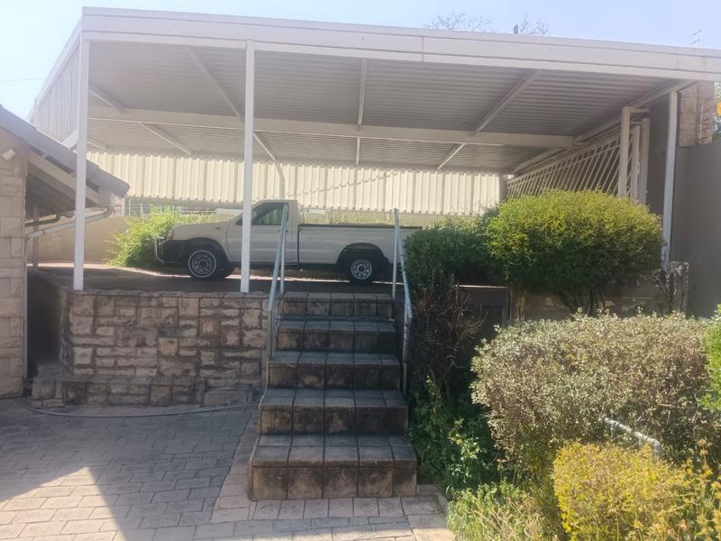 To Let 2 Bedroom Property for Rent in Mondeor Gauteng