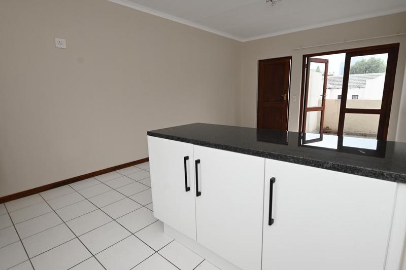 To Let 1 Bedroom Property for Rent in Sandown Gauteng