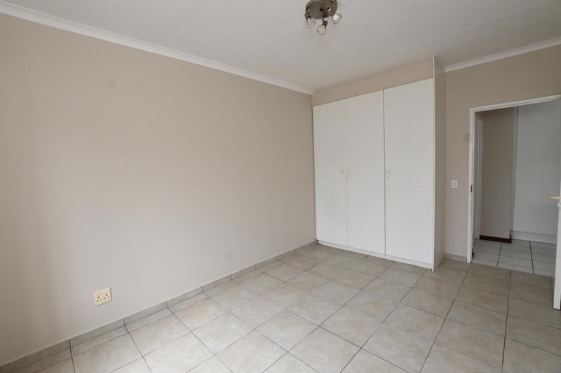To Let 1 Bedroom Property for Rent in Sandown Gauteng