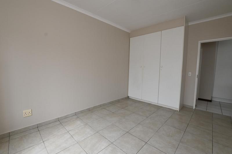 To Let 1 Bedroom Property for Rent in Sandown Gauteng