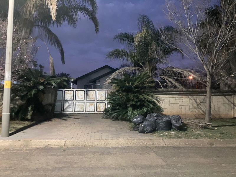 2 Bedroom Property for Sale in Dawn Park Gauteng
