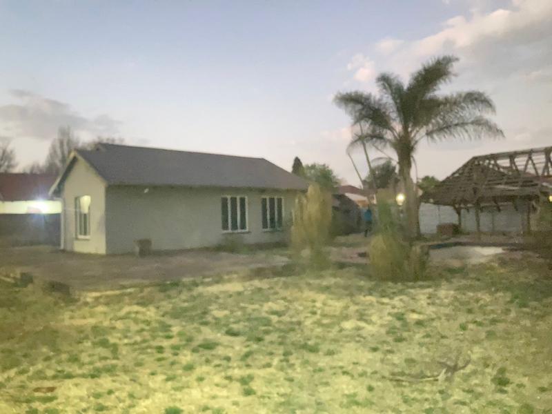 2 Bedroom Property for Sale in Dawn Park Gauteng