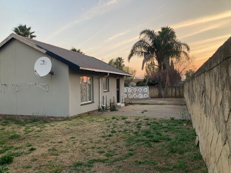 2 Bedroom Property for Sale in Dawn Park Gauteng