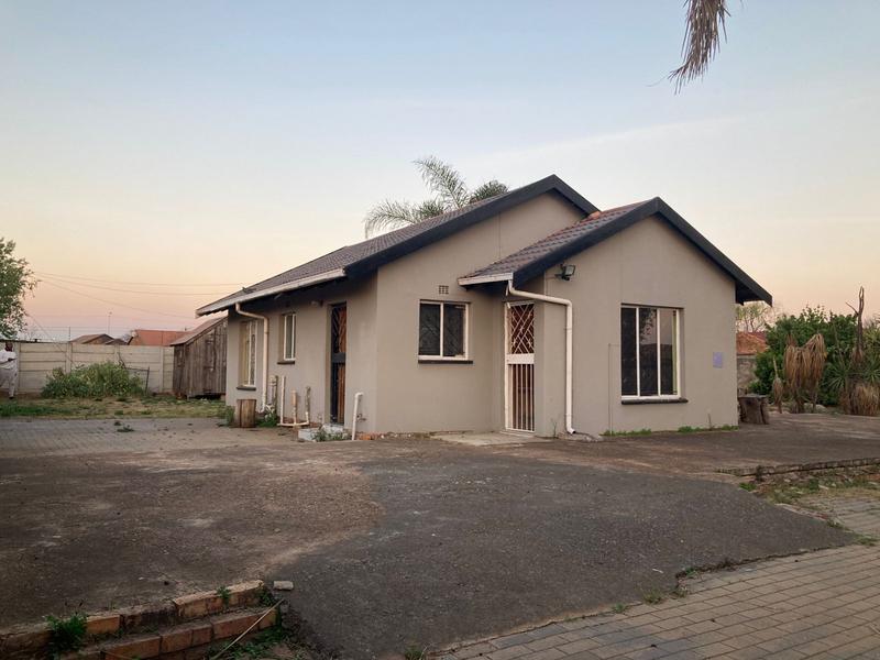 2 Bedroom Property for Sale in Dawn Park Gauteng