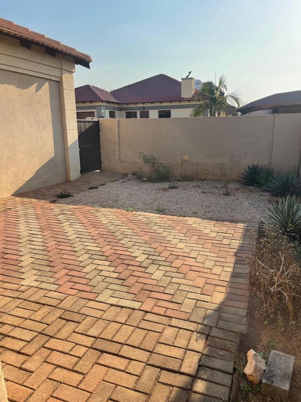3 Bedroom Property for Sale in Heatherview Gauteng