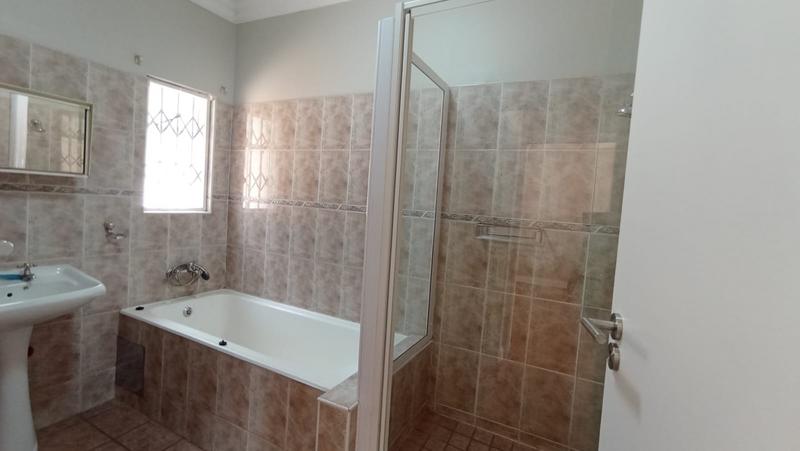 To Let 3 Bedroom Property for Rent in Eldoraigne Gauteng