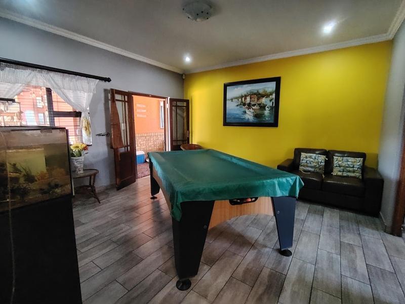 To Let 3 Bedroom Property for Rent in Amberfield Manor Gauteng