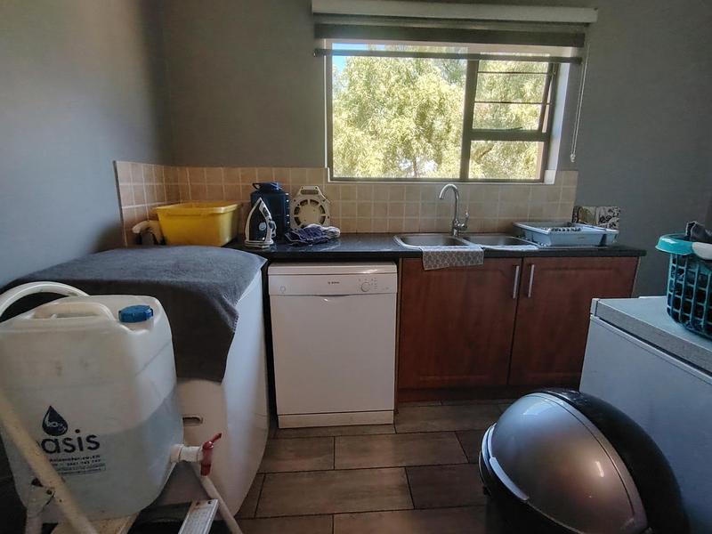 To Let 3 Bedroom Property for Rent in Amberfield Manor Gauteng