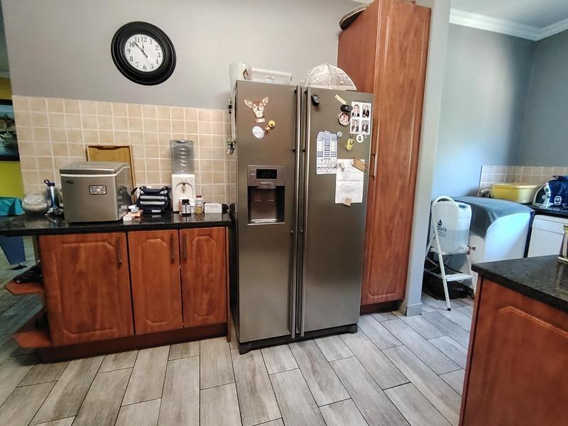 To Let 3 Bedroom Property for Rent in Amberfield Manor Gauteng