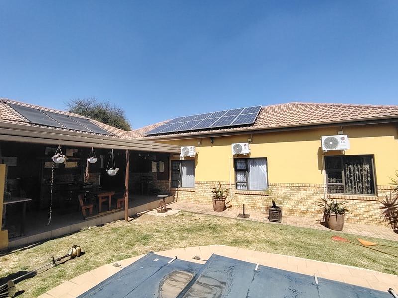 To Let 3 Bedroom Property for Rent in Amberfield Manor Gauteng