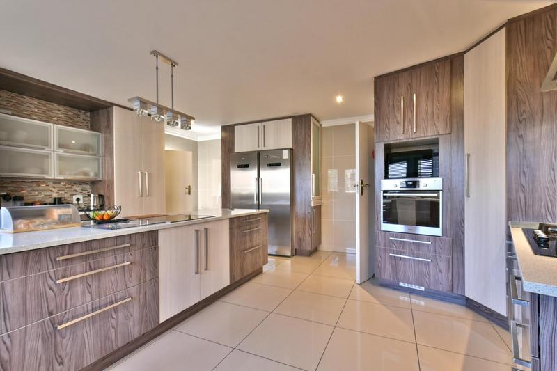 4 Bedroom Property for Sale in Mulbarton Gauteng