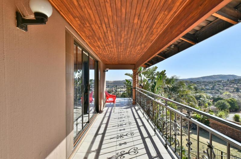 4 Bedroom Property for Sale in Mulbarton Gauteng