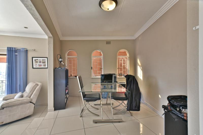 4 Bedroom Property for Sale in Mulbarton Gauteng