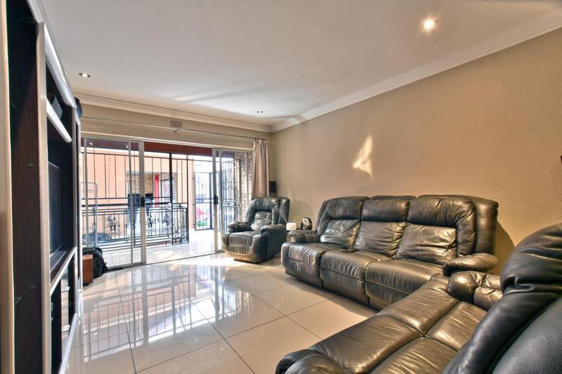 4 Bedroom Property for Sale in Mulbarton Gauteng