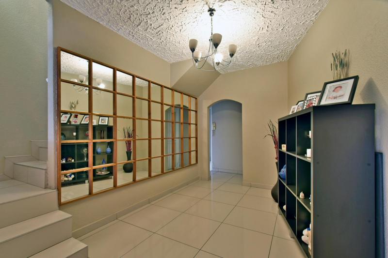 4 Bedroom Property for Sale in Mulbarton Gauteng