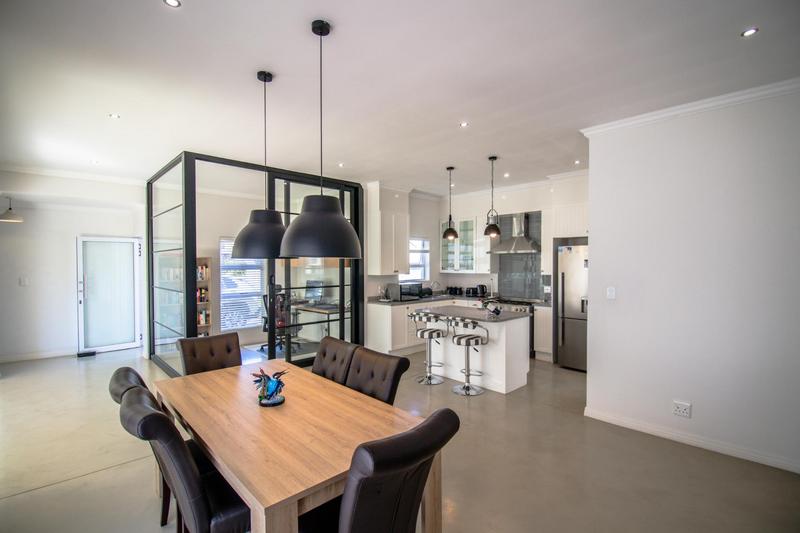 3 Bedroom Property for Sale in Midstream Ridge Gauteng
