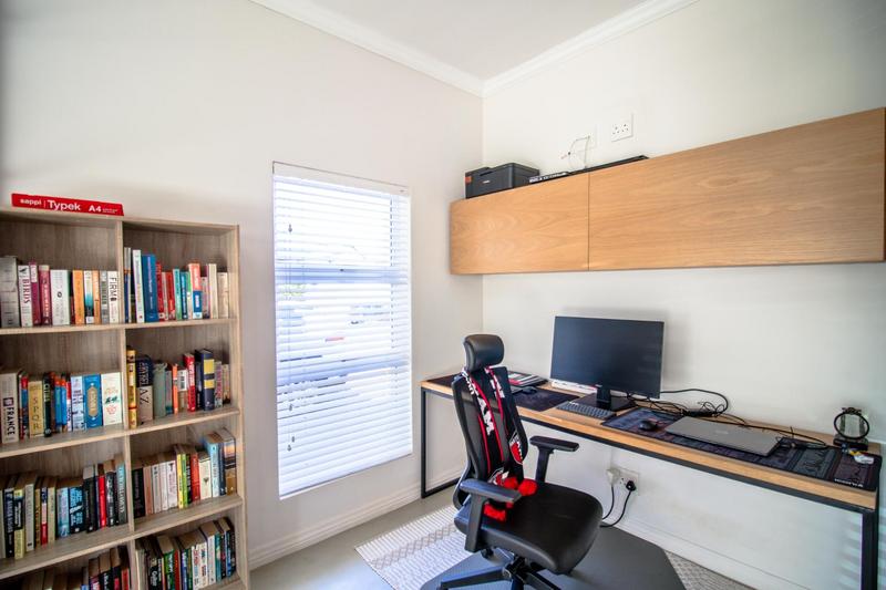 3 Bedroom Property for Sale in Midstream Ridge Gauteng