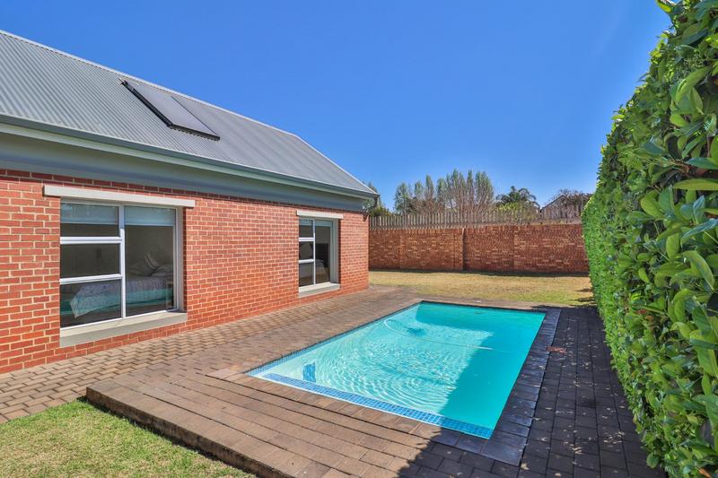 3 Bedroom Property for Sale in Midstream Ridge Gauteng